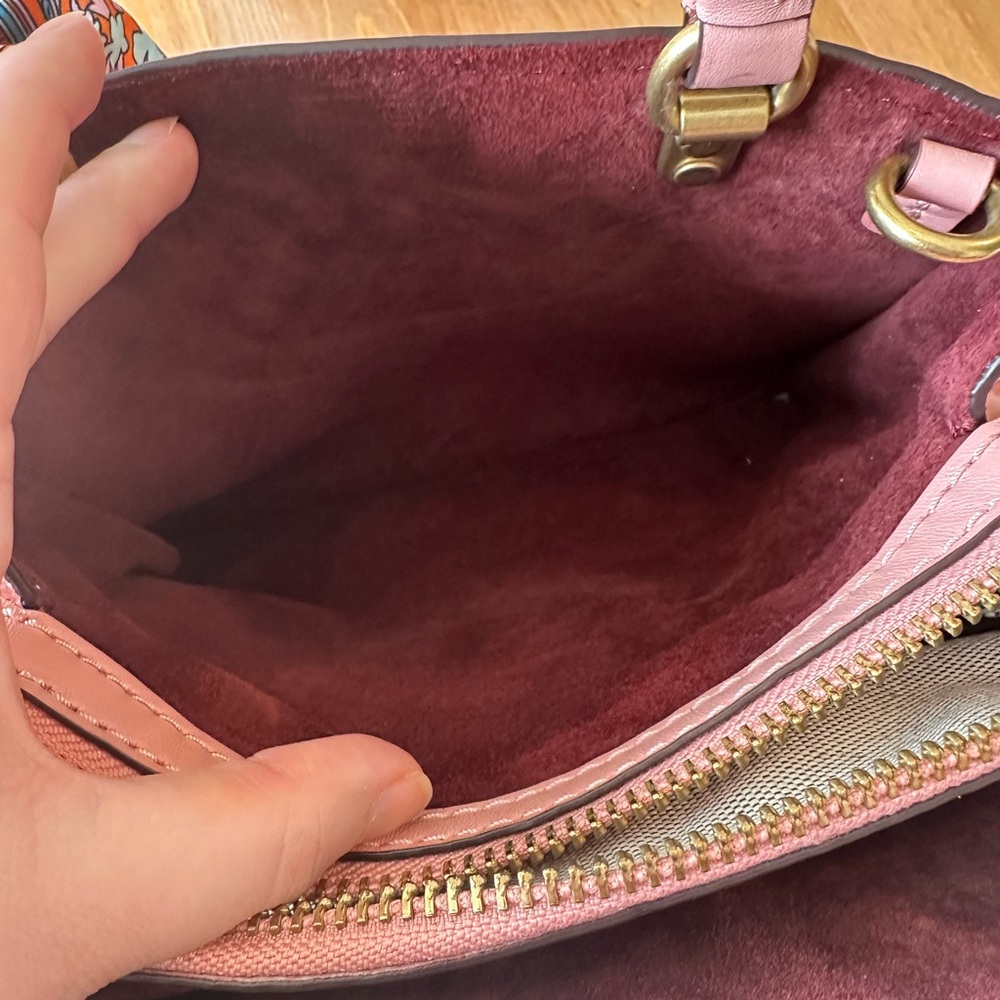 Coach 1941 Rogue Peony with Bag Charm and Twilly - Picture 5 of 11